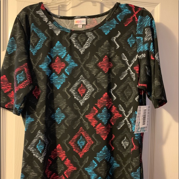 LuLaRoe Tops - Lularoe Gigi - new w/tags LuLaRoe Tops - Lularoe Gigi - new w/tags